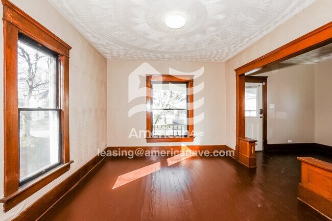 Building Photo - 715 Garfield St