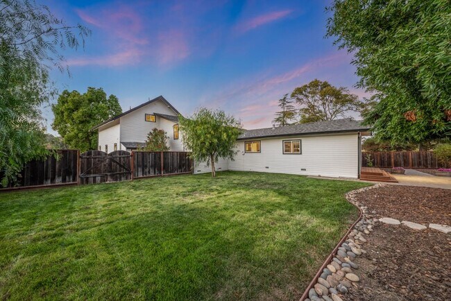 Building Photo - 975 Llagas Rd