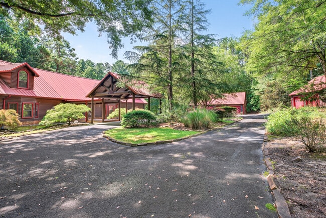 Photo - 1785 Whitley Rd House