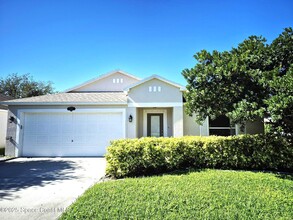 Building Photo - 2365 Bayhill Dr