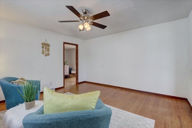 Building Photo - 4Bed/2Bath - Home For Rent in Fort Atkinson