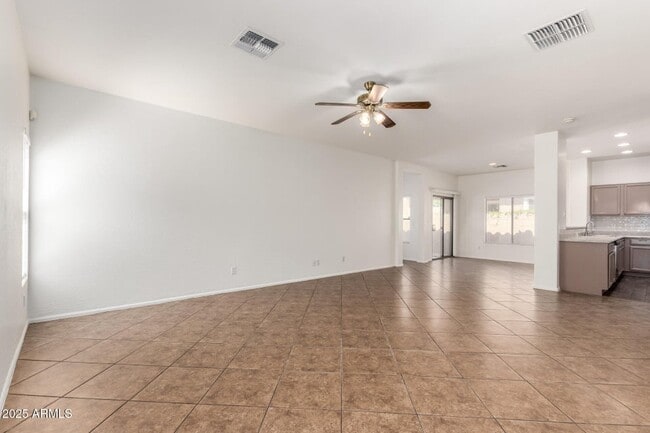 Building Photo - 2556 W Amber Sun Dr