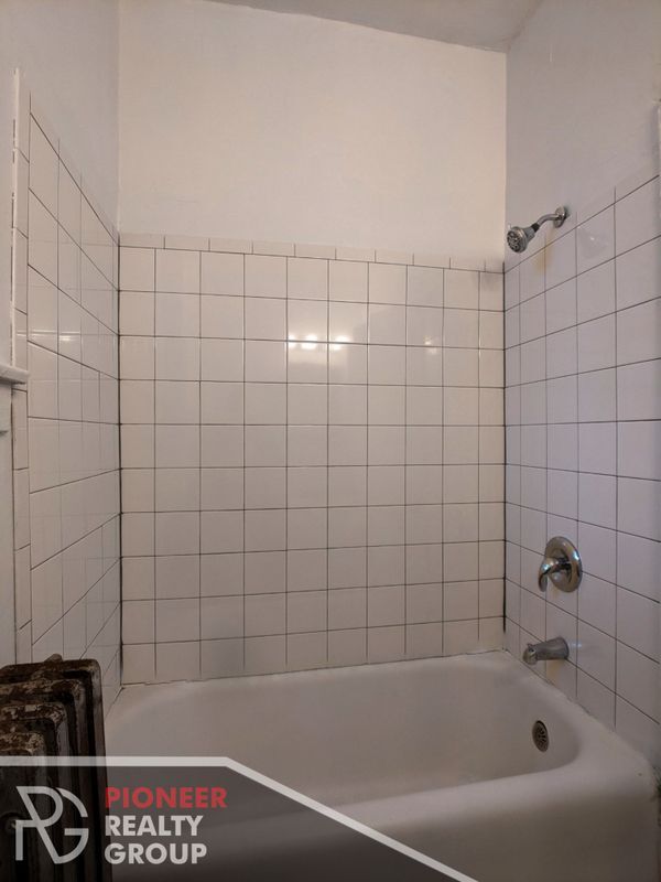 Foto del edificio - 4829 N Damen Ave