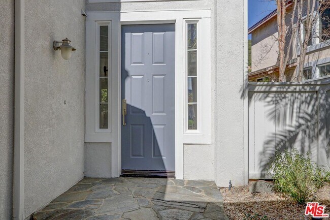 Foto del edificio - 3145 White Cedar Pl