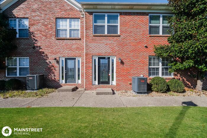 Foto principal - 1907 Paddle Wheel Dr, Jeffersonville, IN 4...