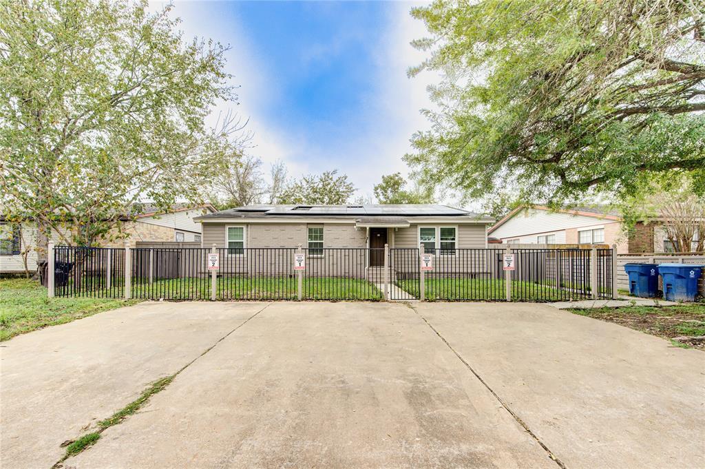 5 Carol Ct Unit B, Brookshire, TX 77423 Room for Rent in Brookshire