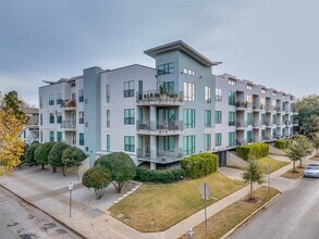 Building Photo - 4040 N Hall St