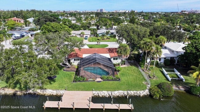 Foto del edificio - 778 Nassau Rd