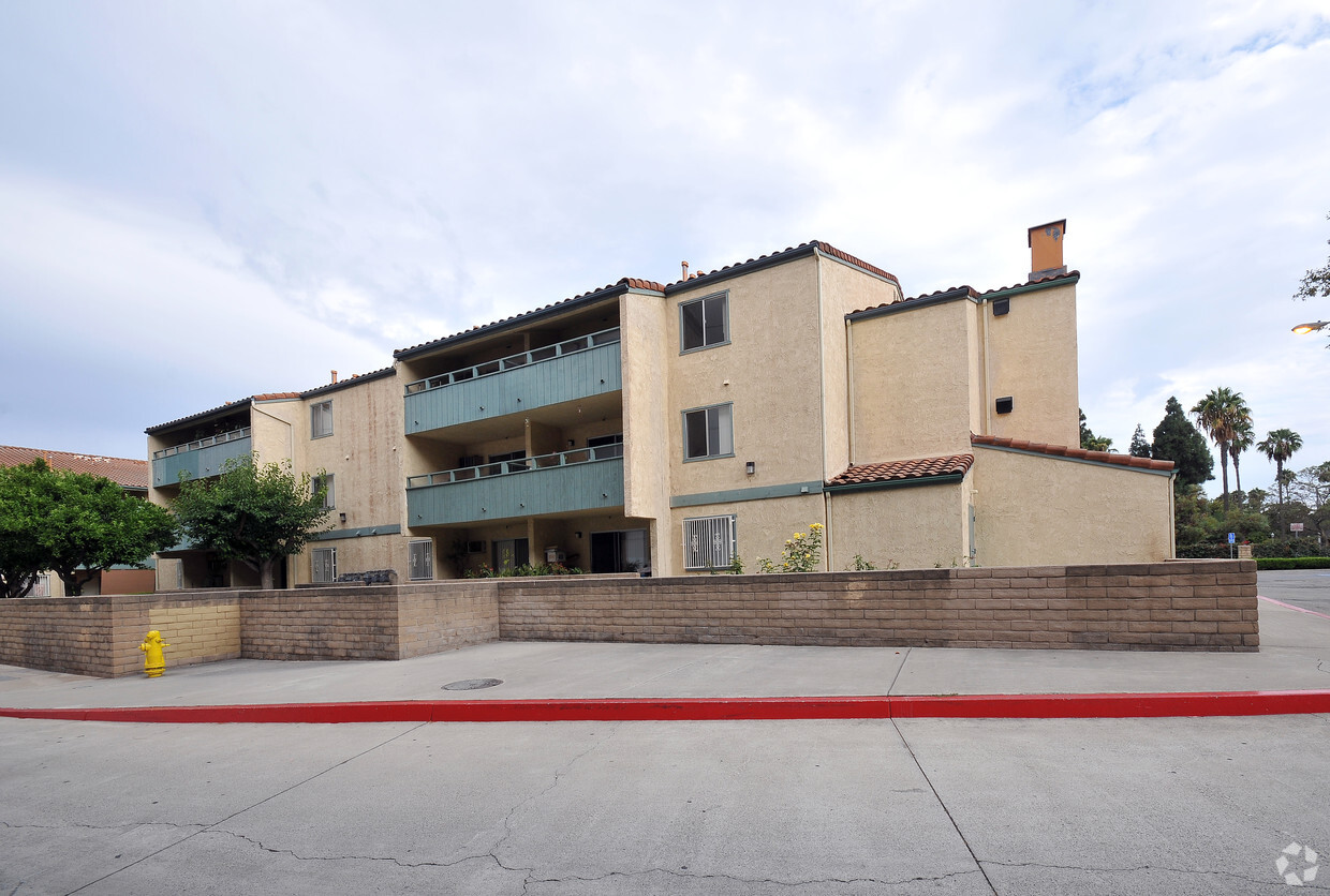 Building Photo - Village Center Apartments