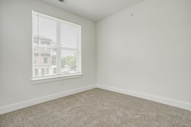 Building Photo - 3146 Forest Park Blvd