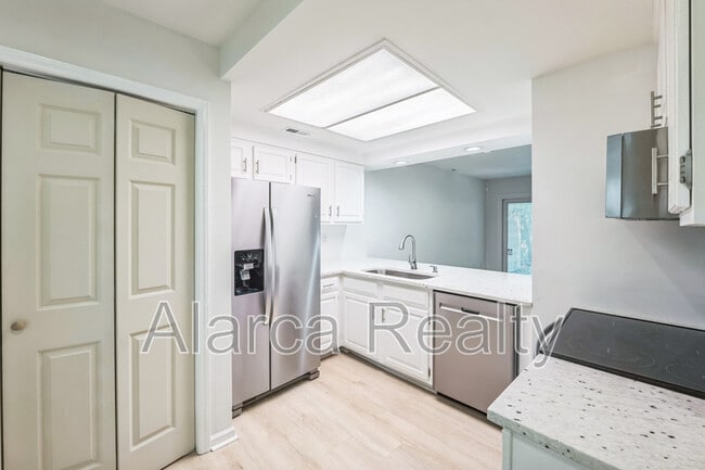 Building Photo - 2756 Tiergarten Ln