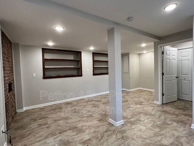 Building Photo - 179 Forest Hill Dr
