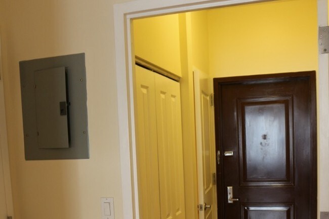 Foto del edificio - 221 Kingsland Ave