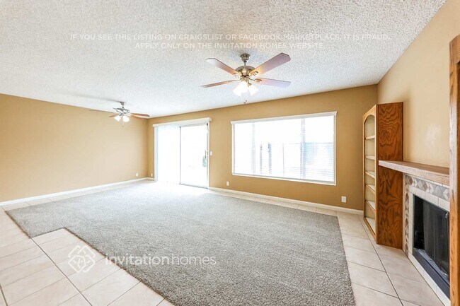 Building Photo - 1633 E Wagoner Rd