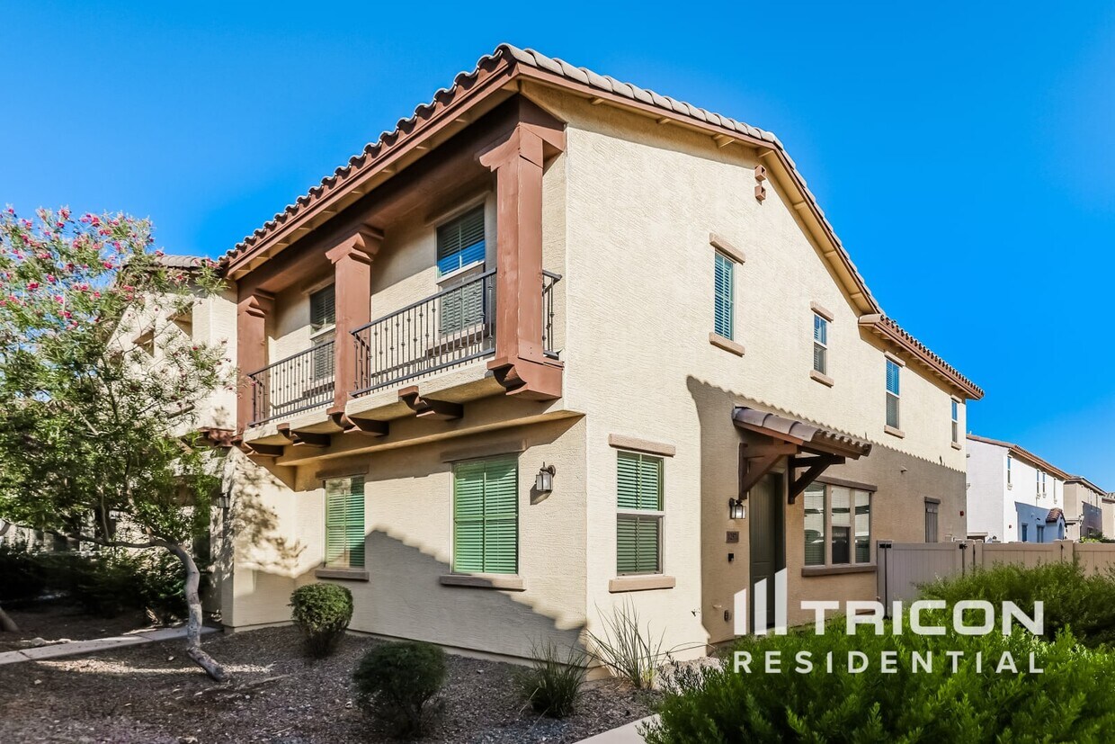 Foto principal - 12571 W Gentle Rain Rd