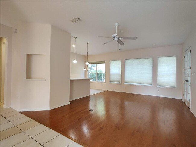 Foto del edificio - 7625 Charleston St