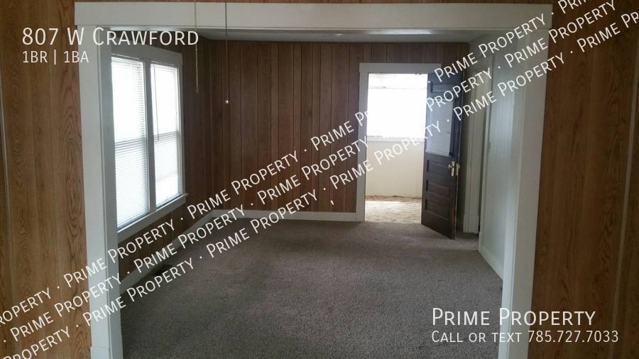 Building Photo - 807 W Crawford St
