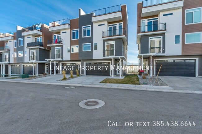 Photo - 3559 S Lydia Ann Ln Townhome