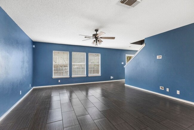 Building Photo - Spacious Two-Story 3BR Home in Cul-de-Sac Location