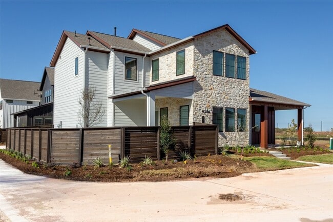 Building Photo - 3335 Verdant Ln