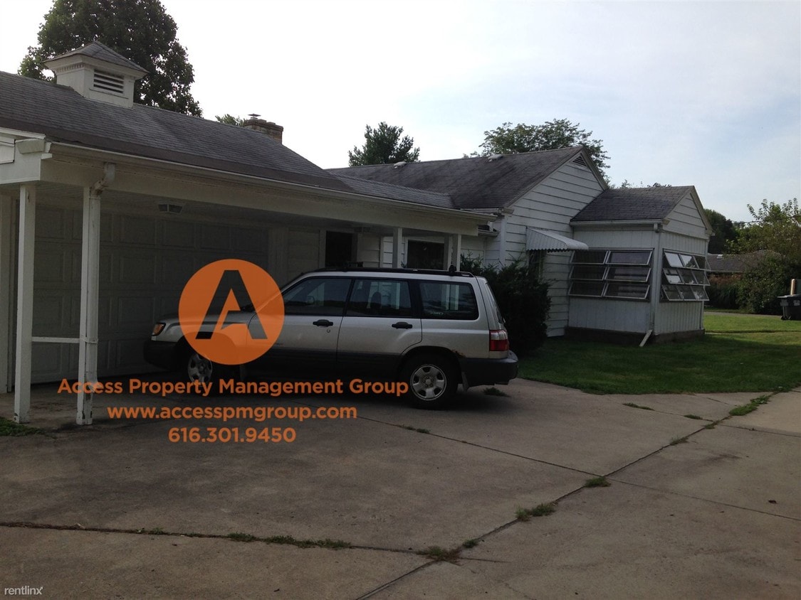Primary Photo - 3 br, 1.5 bath House - 176 Oakhurst Ave