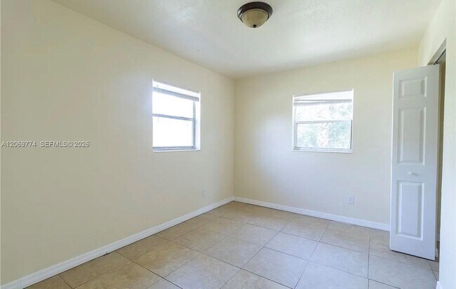 Foto del edificio - 708 N 14th St