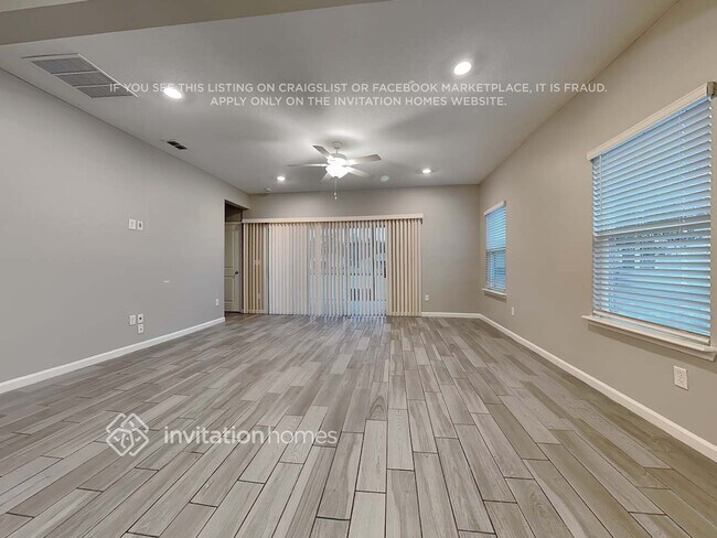 Foto del edificio - 11293 Oyster Creek Rd