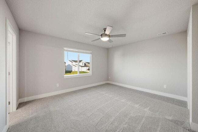 Building Photo - 526 43rd St SW