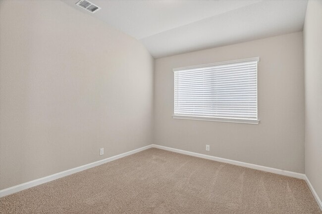 Building Photo - 925 Creekhollow Dr
