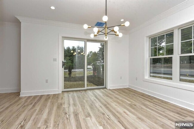 Building Photo - 234 Rivervale Rd