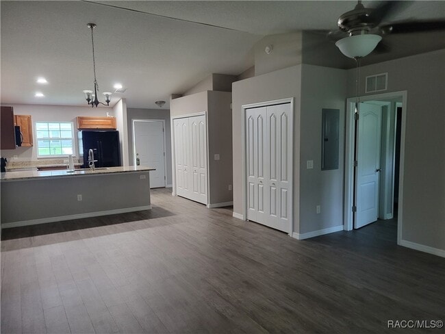 Building Photo - 9354 N Mendoza Way