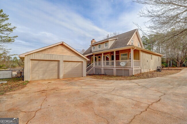 Foto del edificio - 300 Briarwood Rd