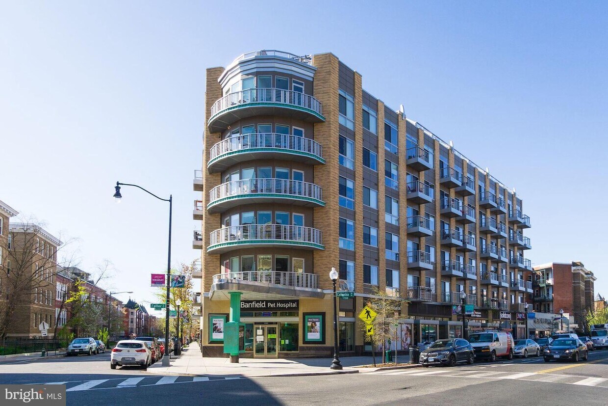 Primary Photo - 2550 17th St NW