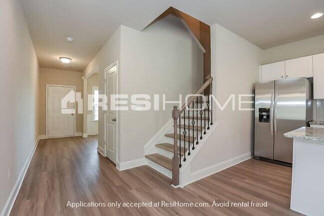 Foto del edificio - HOME FOR RENT!!