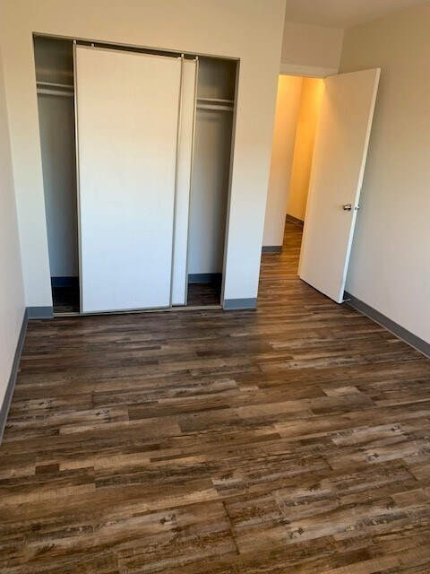 Photo du bâtiment - 8604-8687 Ave