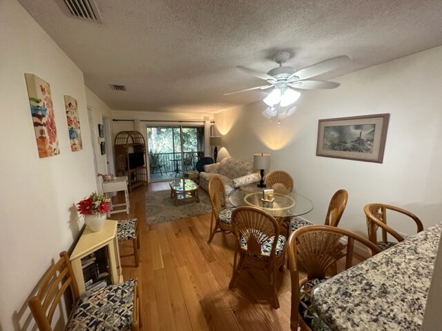 Foto del edificio - 98202 Windward Ave