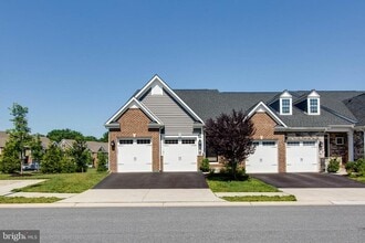 Building Photo - 2522 Vivaldi Ln