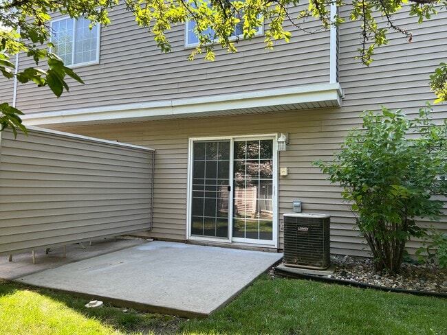 Building Photo - 6855 Woodland Ave