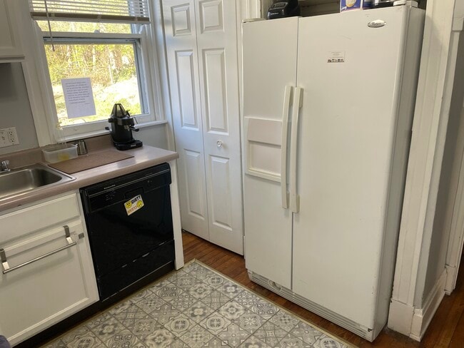 Your own space in Pantry,Refriigerator & Freezer - 526 Riddle Rd