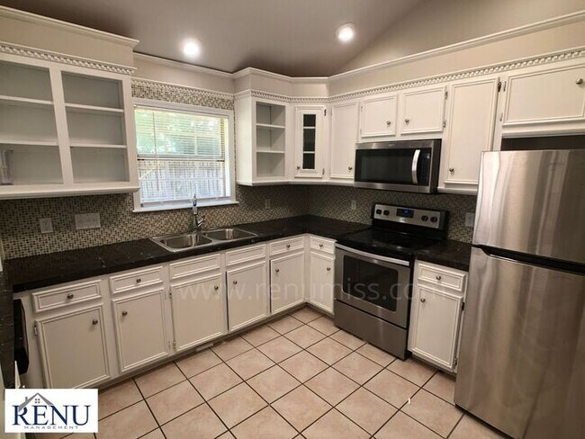 Building Photo - 3 BR Madison Home Available Now