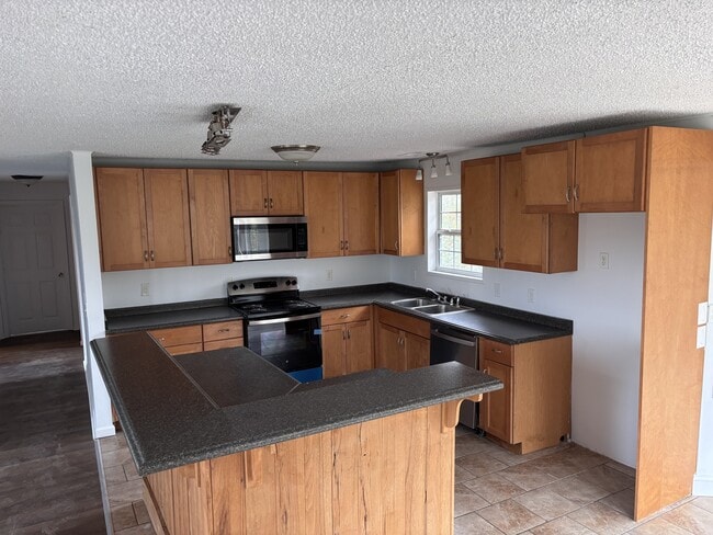 Building Photo - 3631 Co Rd 601