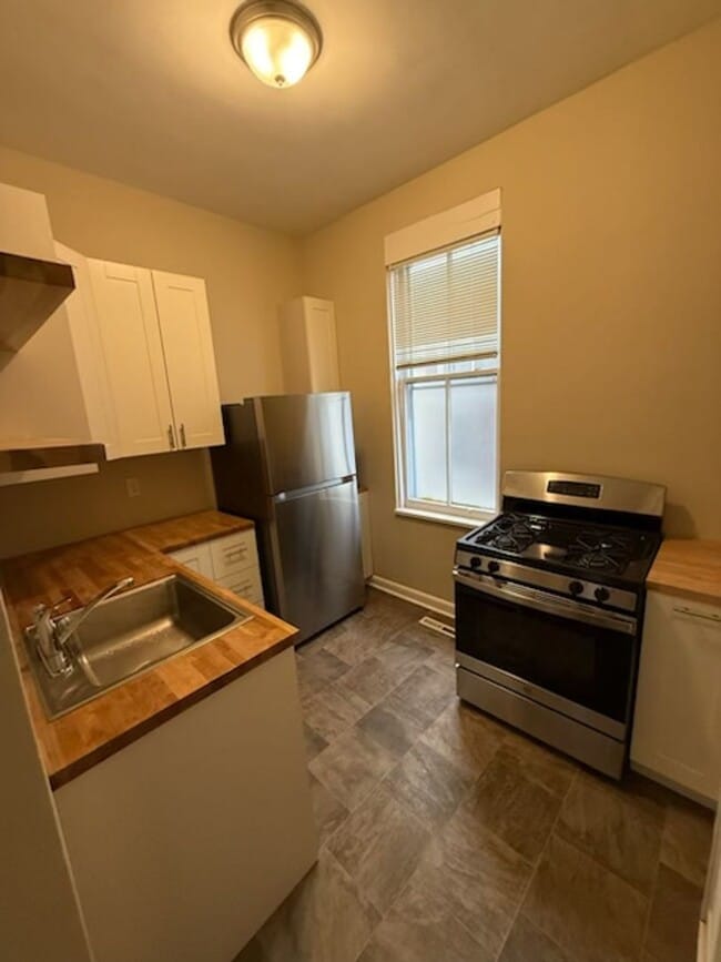 Foto del edificio - 1669 N Humboldt Ave