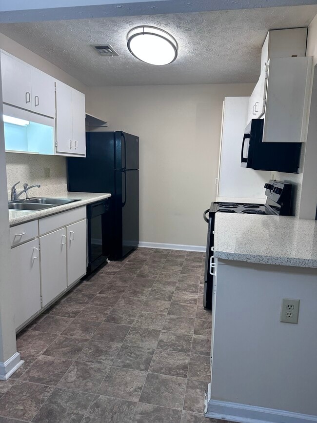 Greenleaf Apartments in Phenix City, AL