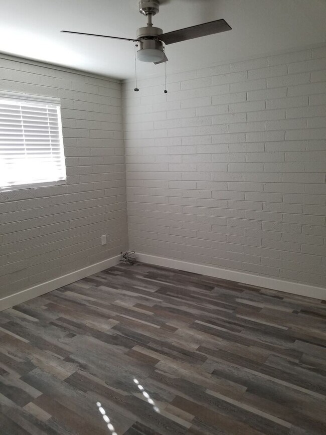 Foto del edificio - 3214 N 68th St