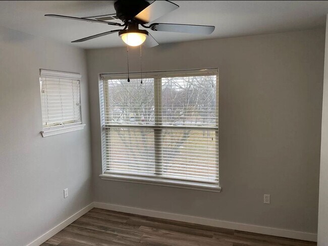 Building Photo - 1838 N Scull Creek Dr