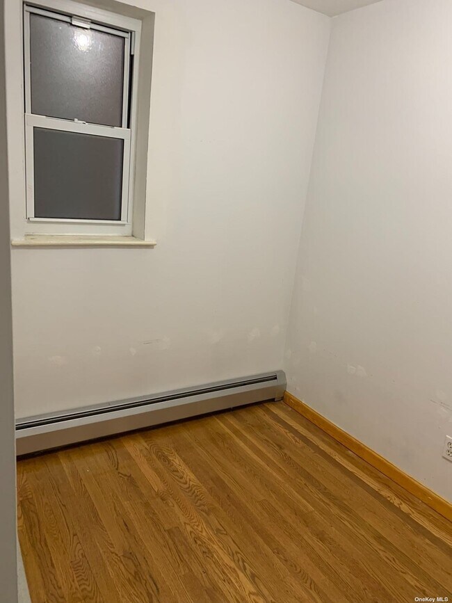 Foto del edificio - 4232 82nd St