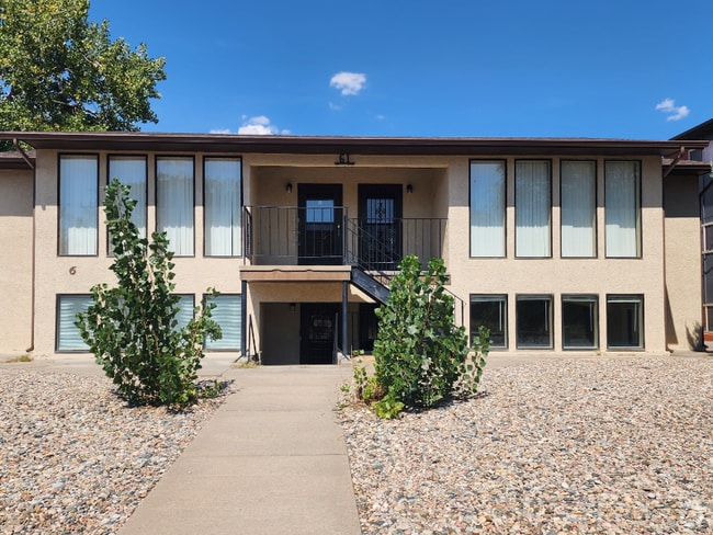 Building Photo - 61 Red Creek Springs Rd