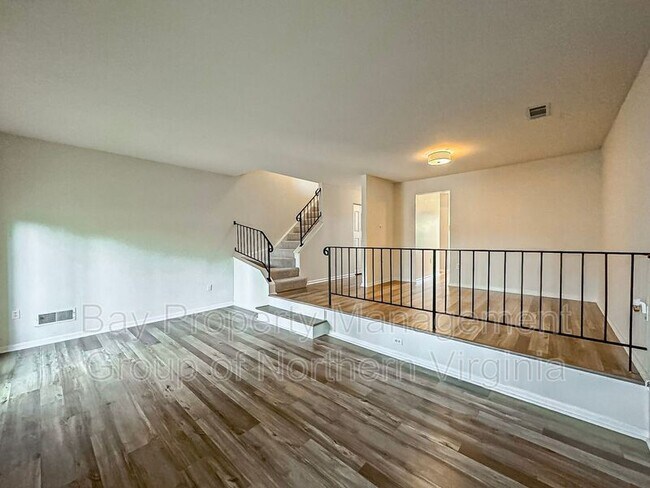 Building Photo - 9963 Capperton Dr