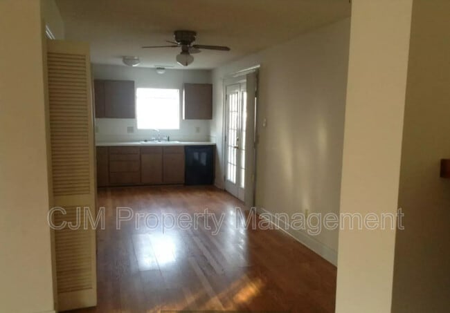 Building Photo - 116 Etling Ave