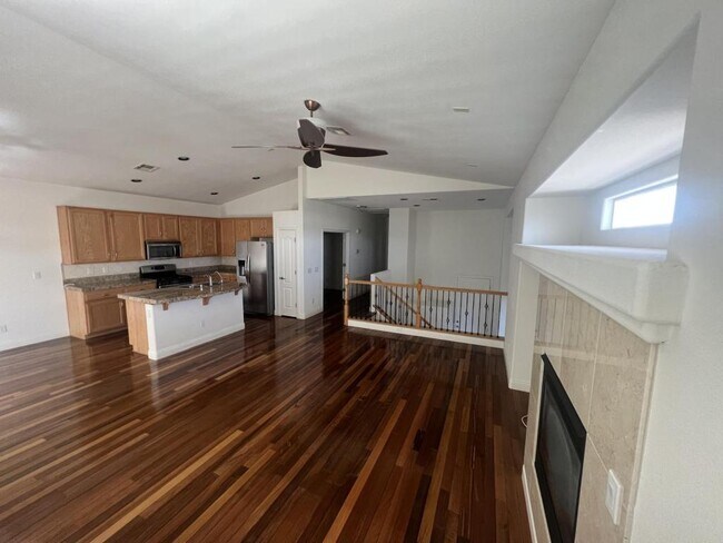 Foto del edificio - 5037 Piney Summit Ave